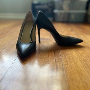 Jessica Simpson Black Pumps